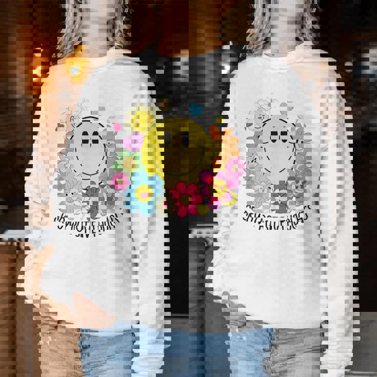 Grow Positive Thoughts イエロー スマイルフェイス 花 キッズ 女の子 レディーススウェットシャツ 面白い贈り物