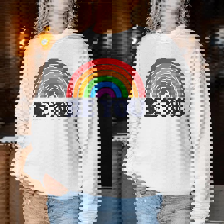 Lgbtq Be You Pocket Gay Pride Lgbt Ally Rainbow Flagintage レディーススウェットシャツ 面白い贈り物