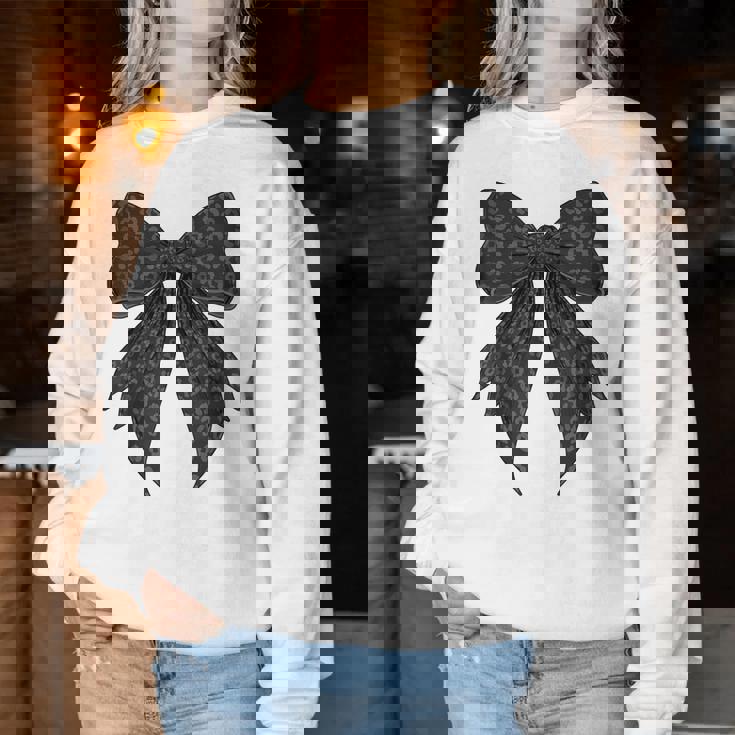 コケット リボン ブラック グレー チーター ヒョウ柄 女の子 ママ レディーススウェットシャツ 面白い贈り物