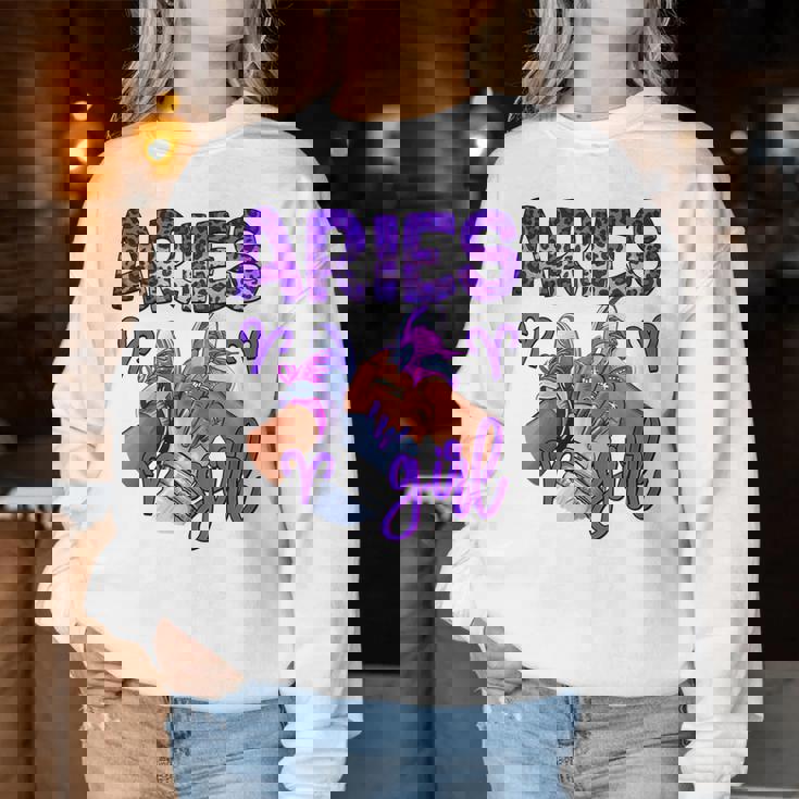 牡羊座 女の子 誕生日 星座 スニーカー ネイル 誕生日 レディーススウェットシャツ 面白い贈り物