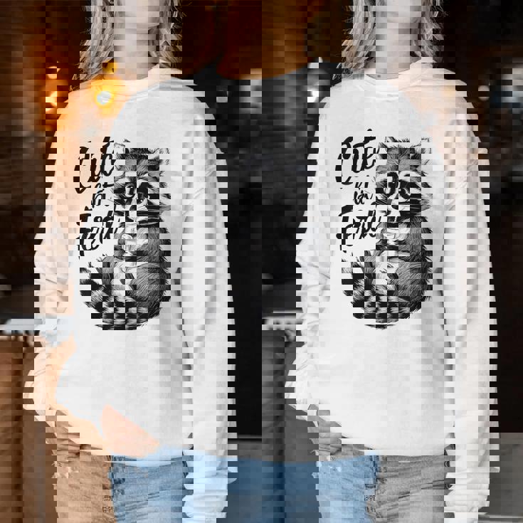 野生の女の子の夏の面白いミームかわいいけど野生のアライグマ休暇 レディーススウェットシャツ 面白い贈り物