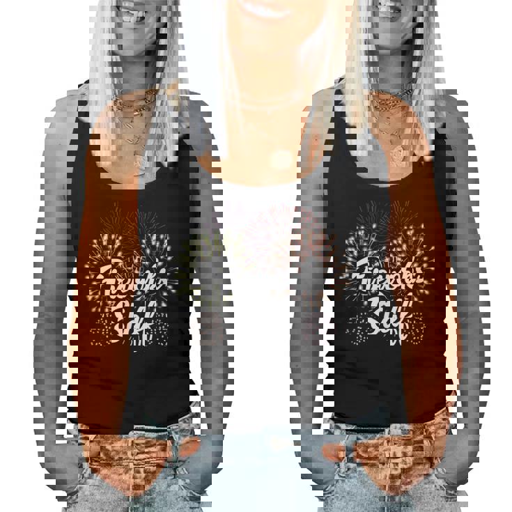 花火スタッフ 爆発の後ろに留まる花火 レディースタンクトップ