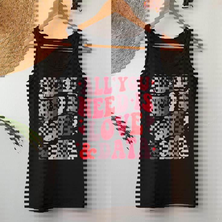 All You Need Is Love And Data Teacher バレンタインデー グルービー レディースタンクトップ 面白い贈り物