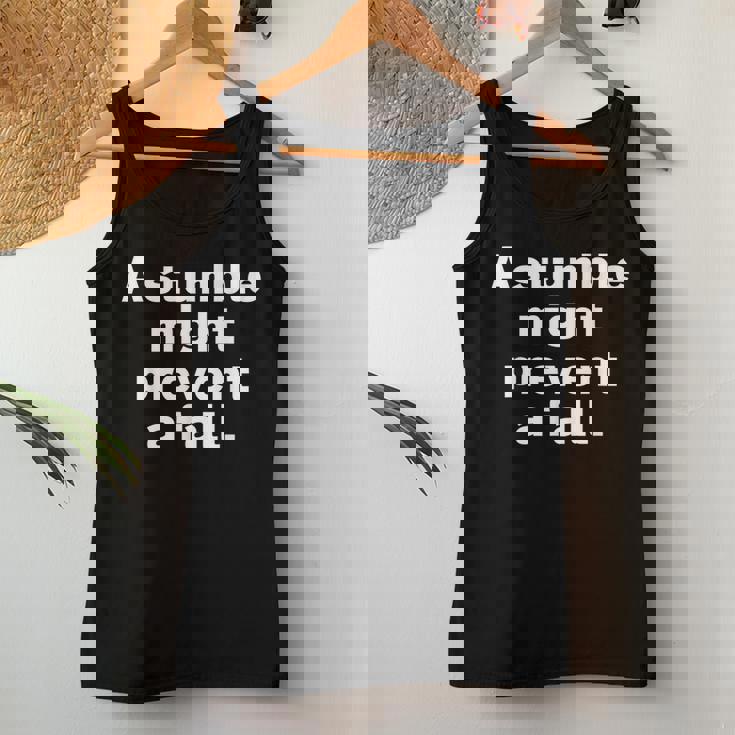 Atumble Might Prevent A Fall 小さな失敗は大きな失敗を防ぐ 英語 文字入り 格言 レディースタンクトップ 面白い贈り物