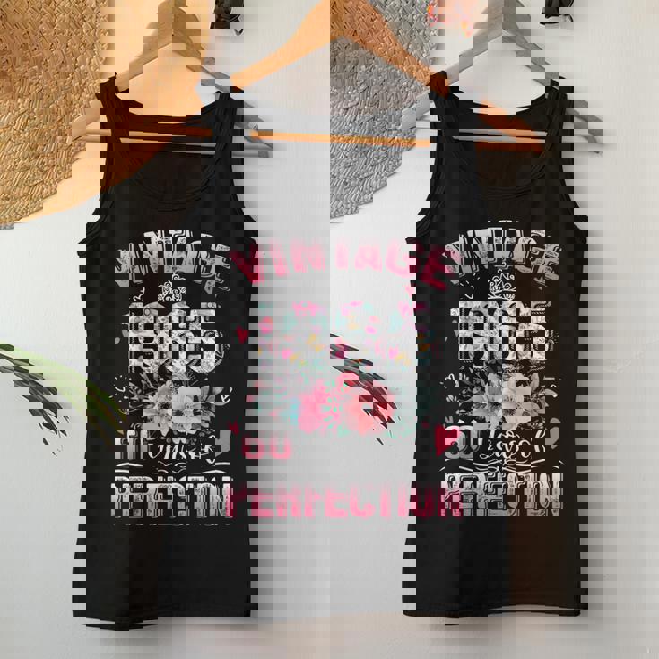 60Th B-Dayintage 1965 Floral 60 Years Of Perfection レディースタンクトップ 面白い贈り物