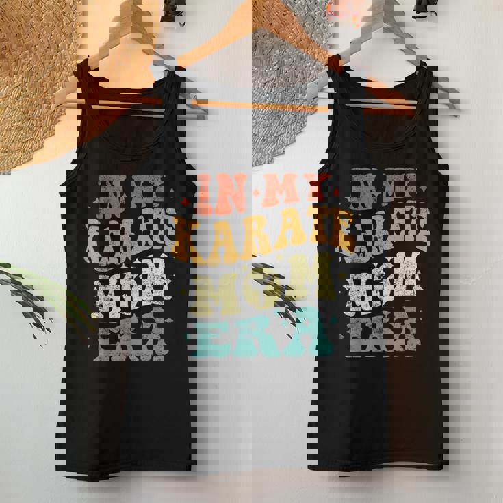 In My Karate Mom Era 面白い 空手 ママ ヴィンテージ 母の日 レディースタンクトップ 面白い贈り物