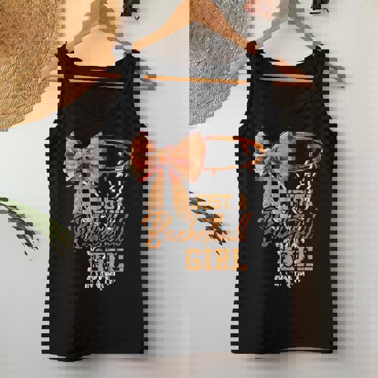 Just A Basketball Girl キュート コケット リボン バスケットボール選手 ガールズ レディースタンクトップ 面白い贈り物