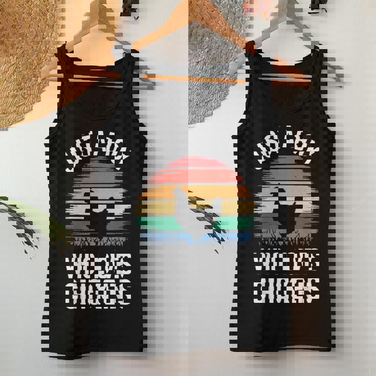 Just A Boy Who Loves Chickens シャツ キッズ 幼児 男の子 チキン レディースタンクトップ 面白い贈り物