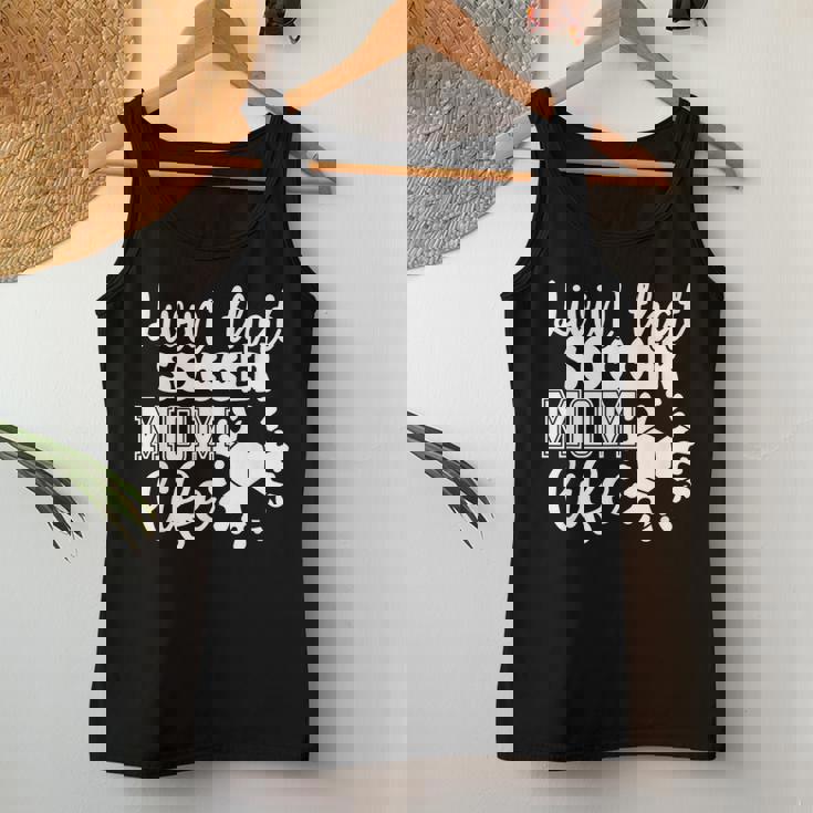 Livin' Thatoccer Mom Life ファニースポーツ 母の日 レディースタンクトップ 面白い贈り物