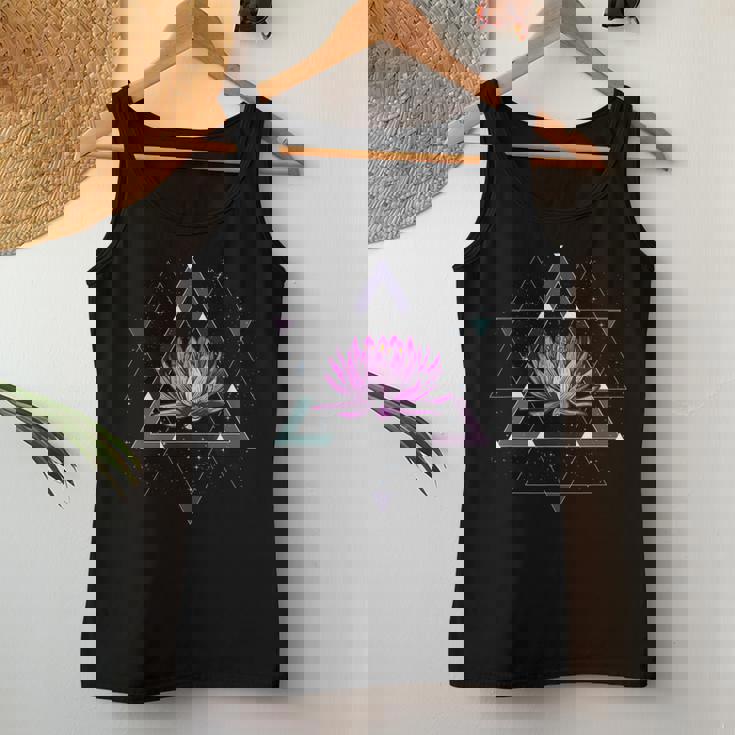 Lotus Floweracred Geometry Yoga Meditationpiritual Zen レディースタンクトップ 面白い贈り物