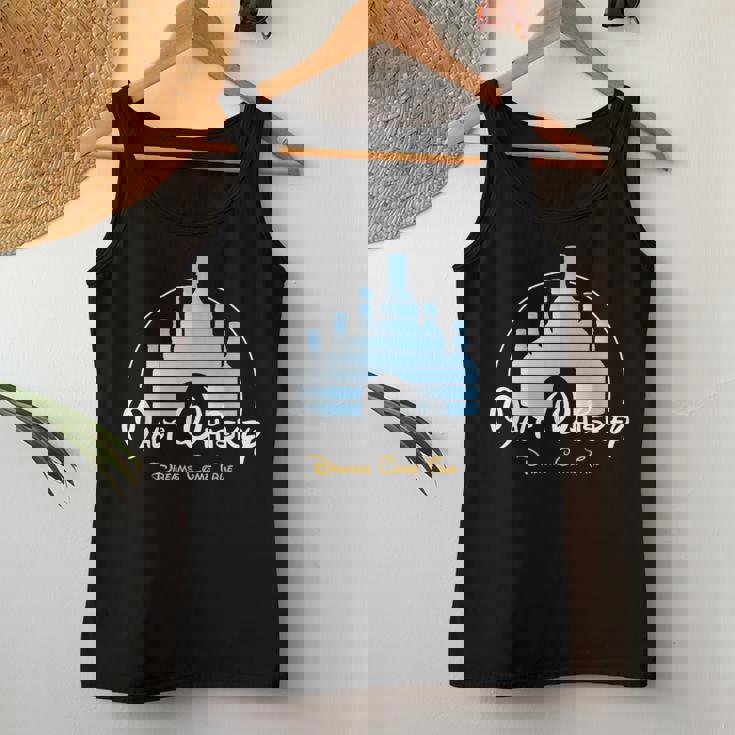 Malt Whiskey Dreams Come True 面白いしゃれパロディtシャツ レディースタンクトップ 面白い贈り物