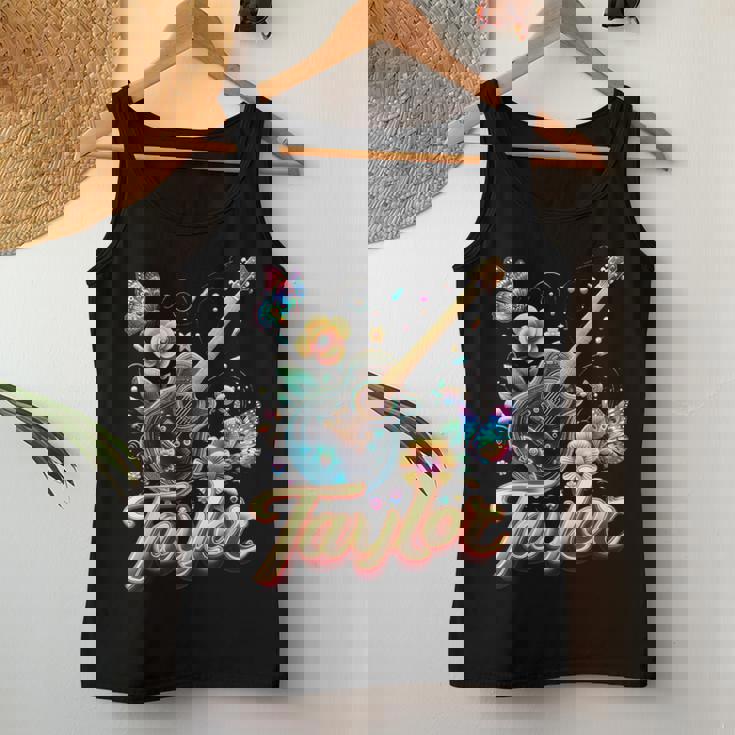 Taylor ファーストネーム I Love Taylor Birthday Girl Groovy 2010年代 レディースタンクトップ 面白い贈り物