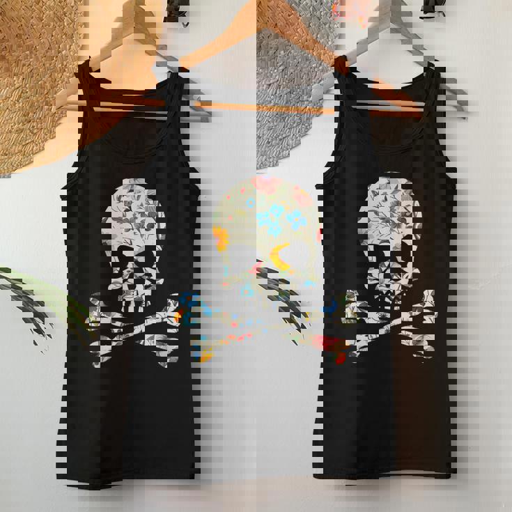 ジョリー・ロジャーのシルエット 花柄 スカル＆クロスボーン レディースタンクトップ 面白い贈り物