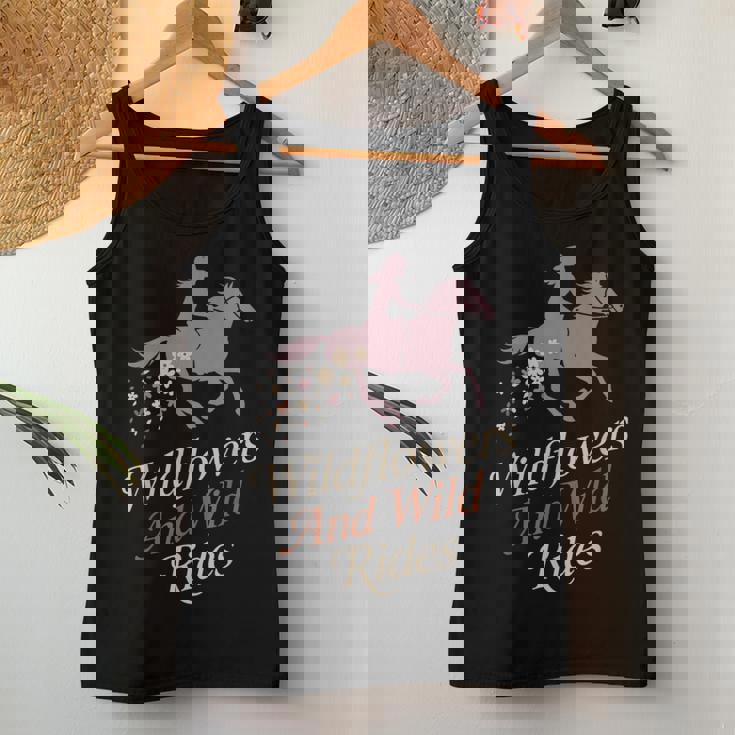 柔らかい カウガール フローラル ロデオ ウエスタン 美的 馬 女の子 レディースタンクトップ 面白い贈り物