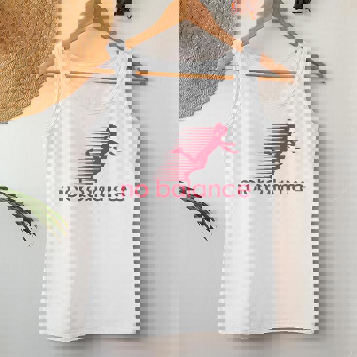 No Balance Girl スポーツとユーモアのための面白いパロディデザイン レディースタンクトップ 面白い贈り物