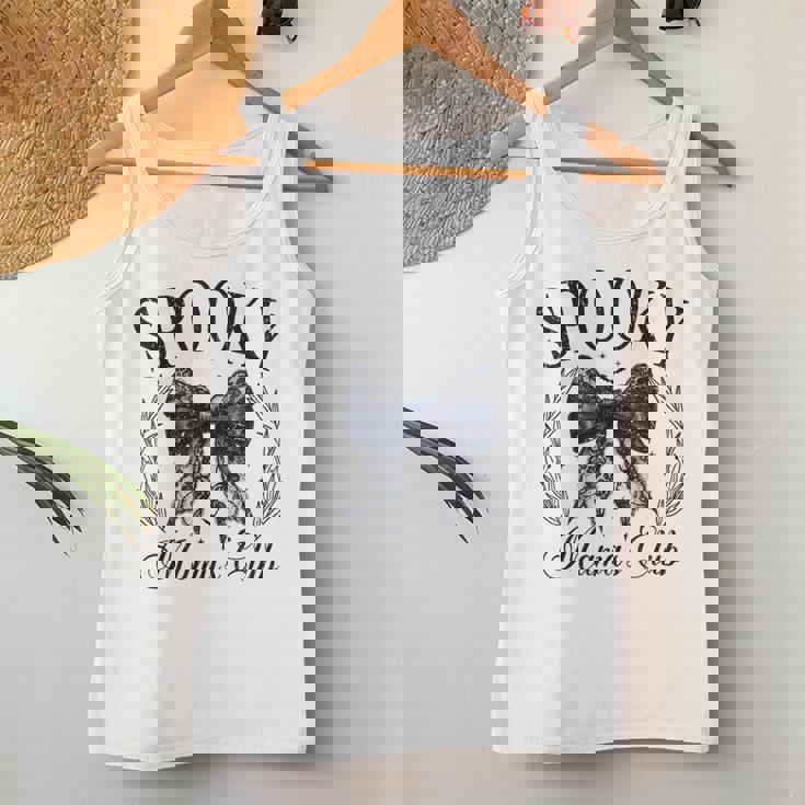 Spooky Mamas Club ソーシャル ハロウィン ダークコケット ブラック リボン レディースタンクトップ 面白い贈り物