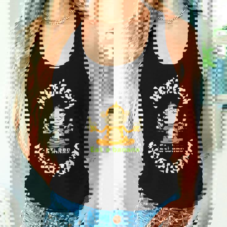 Monkey Never Cramp Eat A Banana レディースタンクトップ 彼女への贈り物