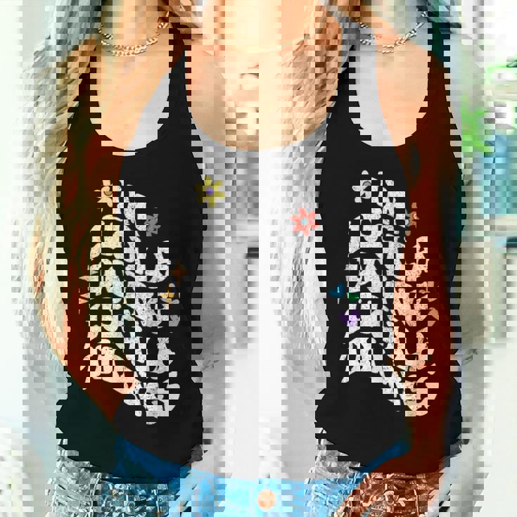 レトロ Groovy Im Lucila Doing Lucila Things 面白い母 レディースタンクトップ 彼女への贈り物