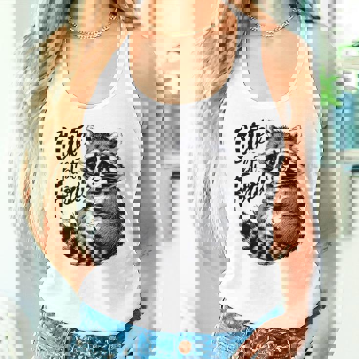 野生の女の子の夏の面白いミームかわいいけど野生のアライグマ休暇 レディースタンクトップ 彼女への贈り物