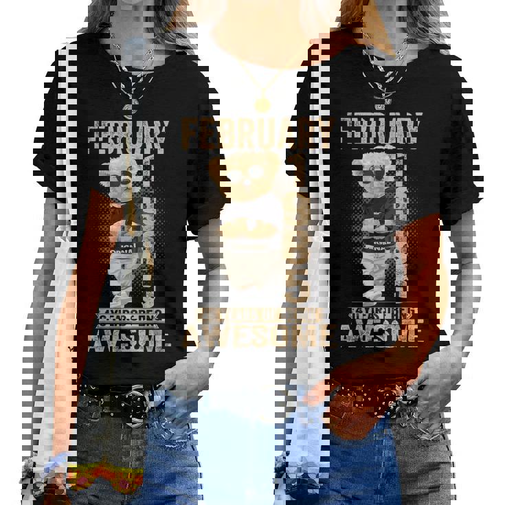 1985年2月40歳の誕生日男性と女性のための素晴らしいテディベア。 レディースTシャツ