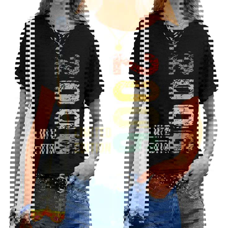 2006 19歳の誕生日プレゼント 19歳になる男性 女性 レディースTシャツ