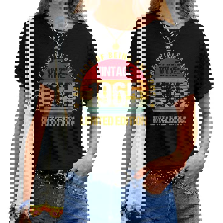 60歳 六十 1965年 ヴィンテージ 還暦 男性 女性 かわいい レディースTシャツ