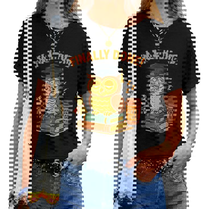 Finally Done Owl Grad 2025 デコレーション レディースTシャツ