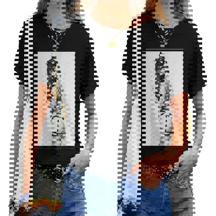 Hot Girl On 男性用 セクシー バッド キティ ピンナップガール B&W レディースTシャツ