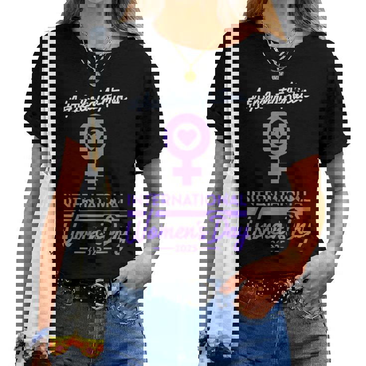 International Women's Day 2025 Accelerate Action Girls レディースTシャツ