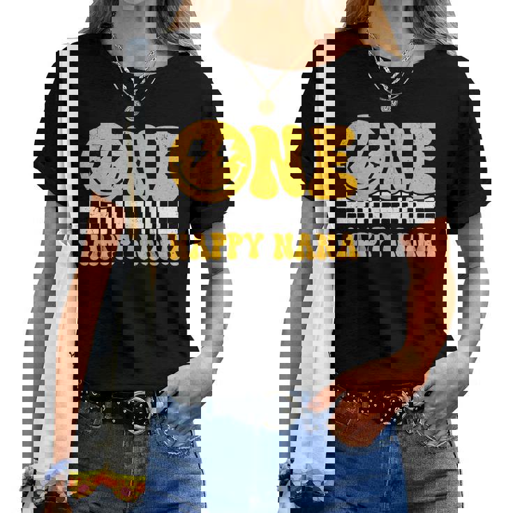 One Happy Nana 1歳の誕生日 グルーヴィースマイル 1歳 男 レディースTシャツ