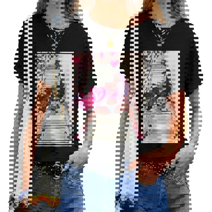 Pinup Girls 「バルーン付きセクシー赤毛ピンナップ1」 レディースTシャツ