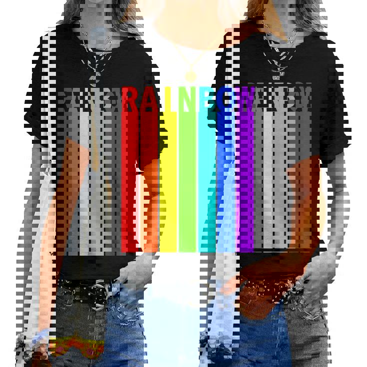 Rainbow レインボー《虹 カラー》【デザインアート】文字 7色 カラフル レディースTシャツ