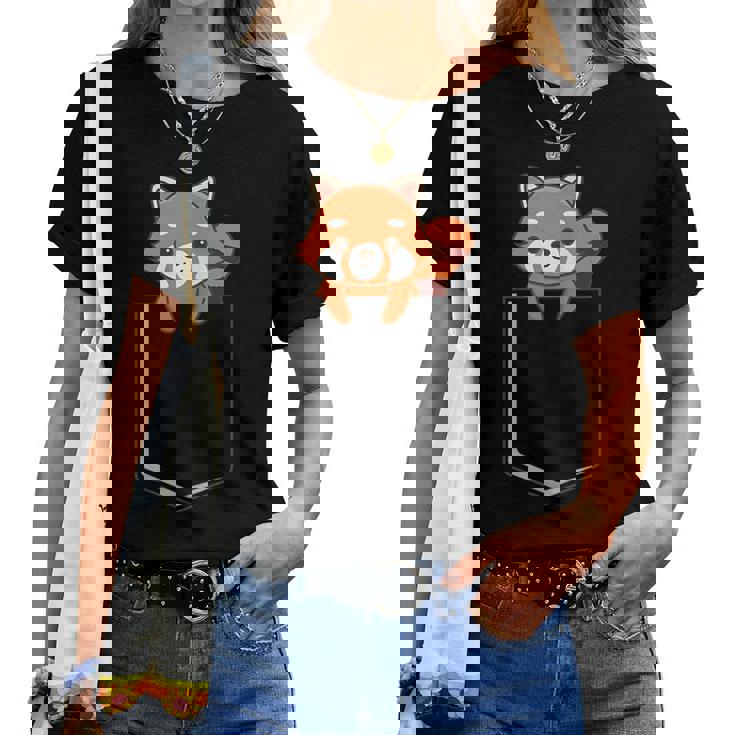 Red Panda In A Bag Cute Love レッドパンダバッグ レディースTシャツ