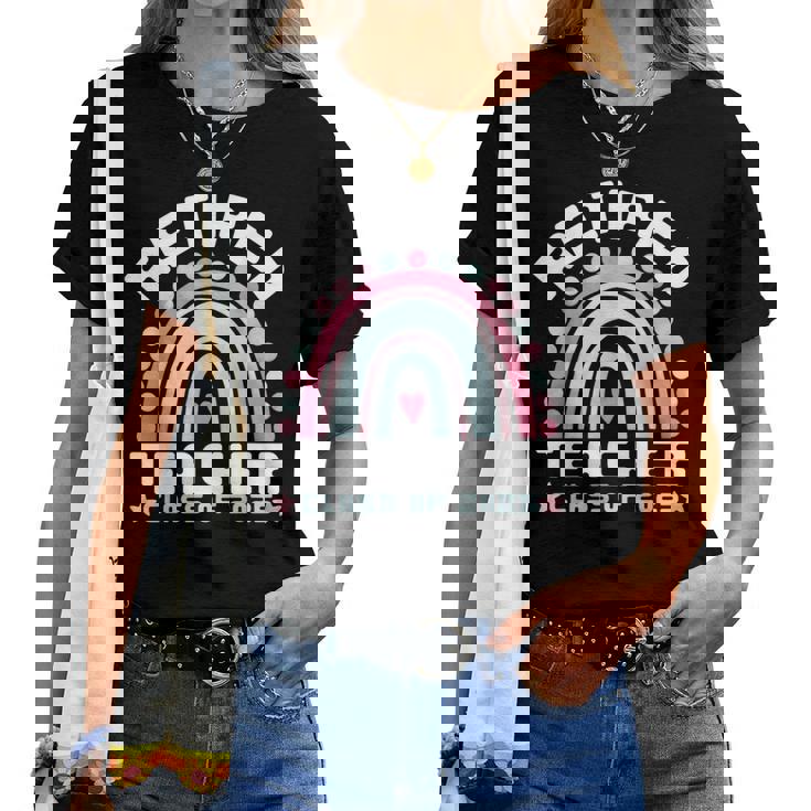 Retired Teacher Class Of 2025 Rainbow Retro Graduation レディースTシャツ