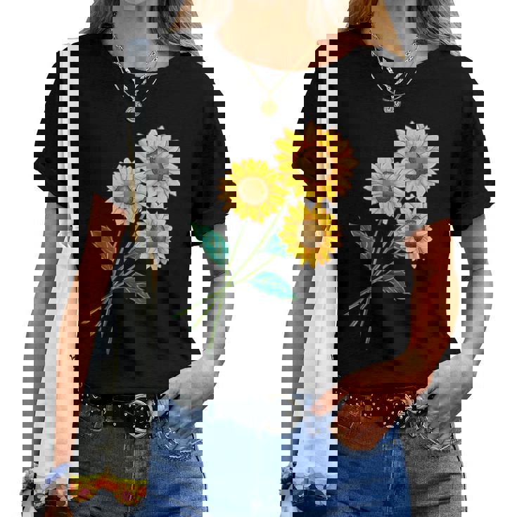 ひまわりの花束 春のフローラルガーデン 黄色の花 レディースTシャツ