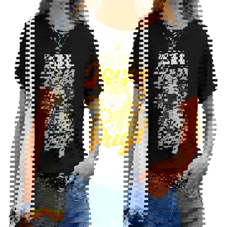 ガールズパグ犬愛好家 This Girl Loves Pugs レディースTシャツ