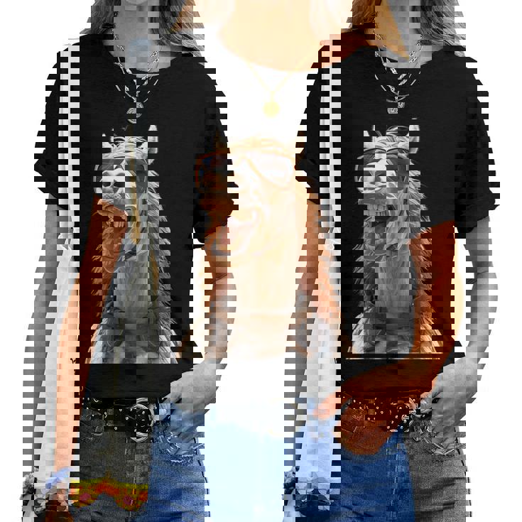 サングラスをかけた馬 馬の女の子 ライダー 甘い馬 レディースTシャツ