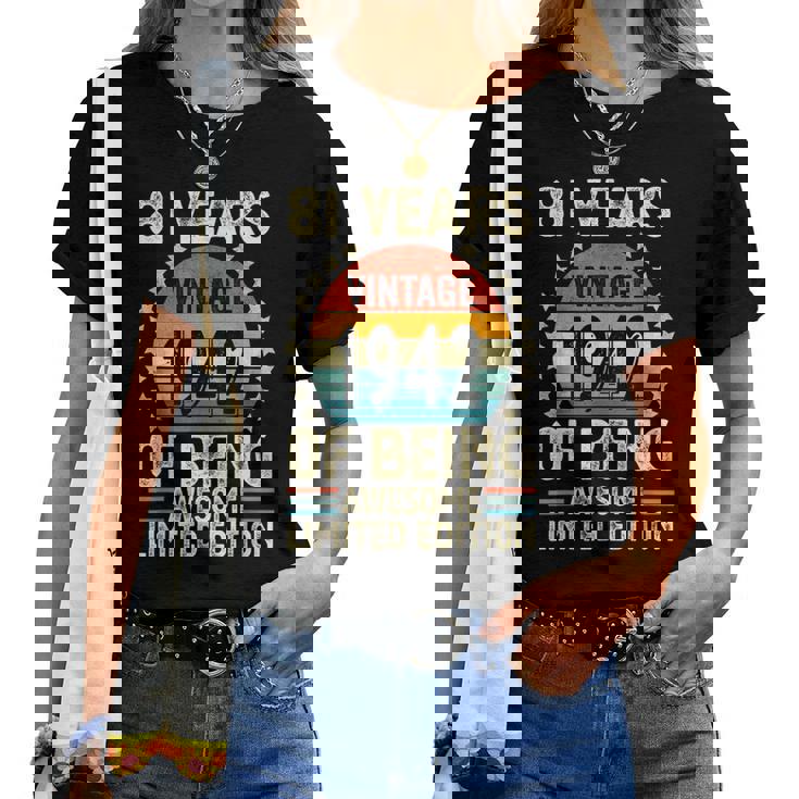 ヴィンテージ 1942 81 歳男性女性面白い誕生日アパレル レディースTシャツ