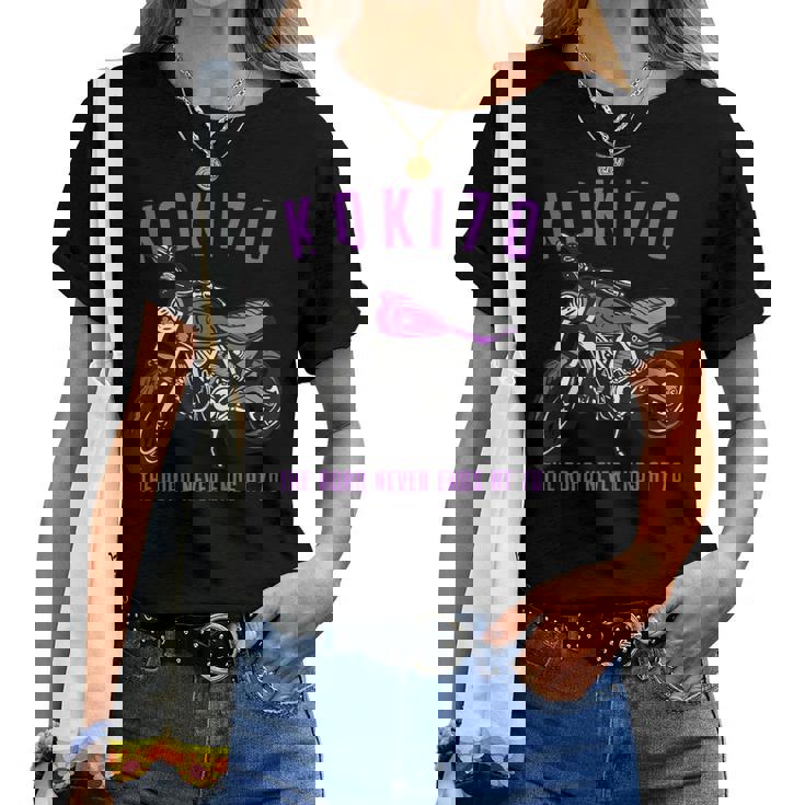 古希祝い バイク好き 車好き 父 男性 女性 クラシック 70歳 The Road Never Ends At 70 レディースTシャツ