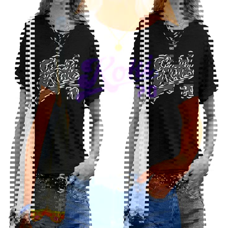 古希祝い 野球 野球好き 野球ユニフォーム風 Koki 文字 父 母 男性 女性 70歳 誕生日 前後プリント レディースTシャツ