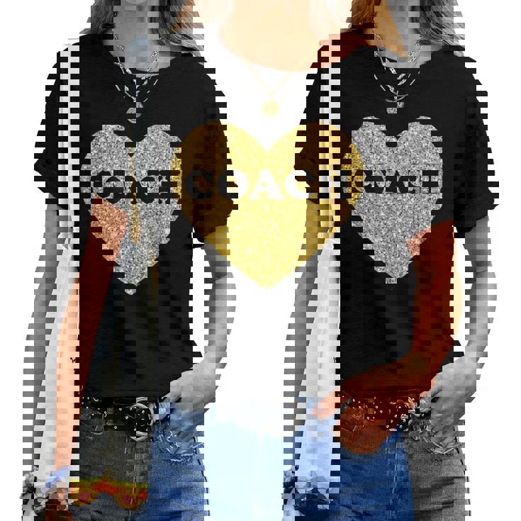 女性用および男性用コーチハートスポーツコーチ レディースTシャツ