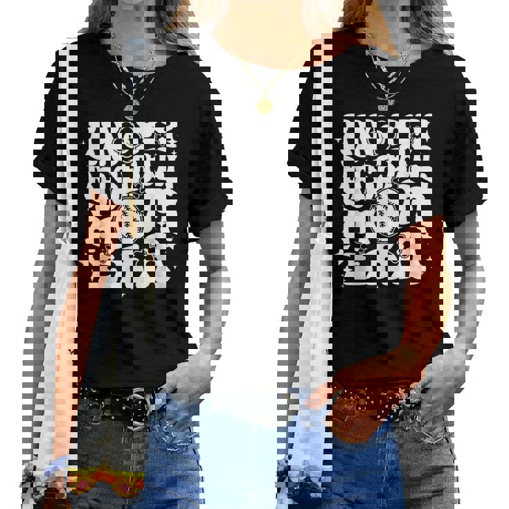 私の野球のお母さん時代にグルーヴィーなスポーツ親の野球ママ レディースTシャツ