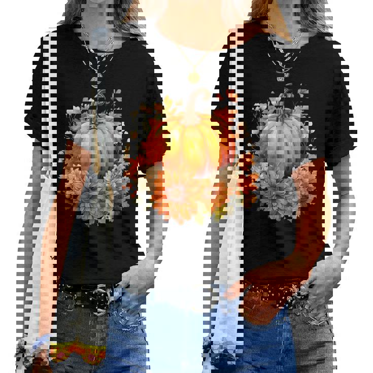秋の花とカボチャ レディースTシャツ