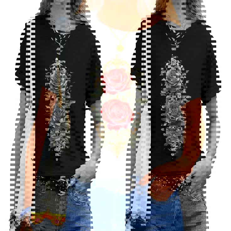 赤いバラ 花 ボタニスト 庭の花 赤いバラ レディースTシャツ