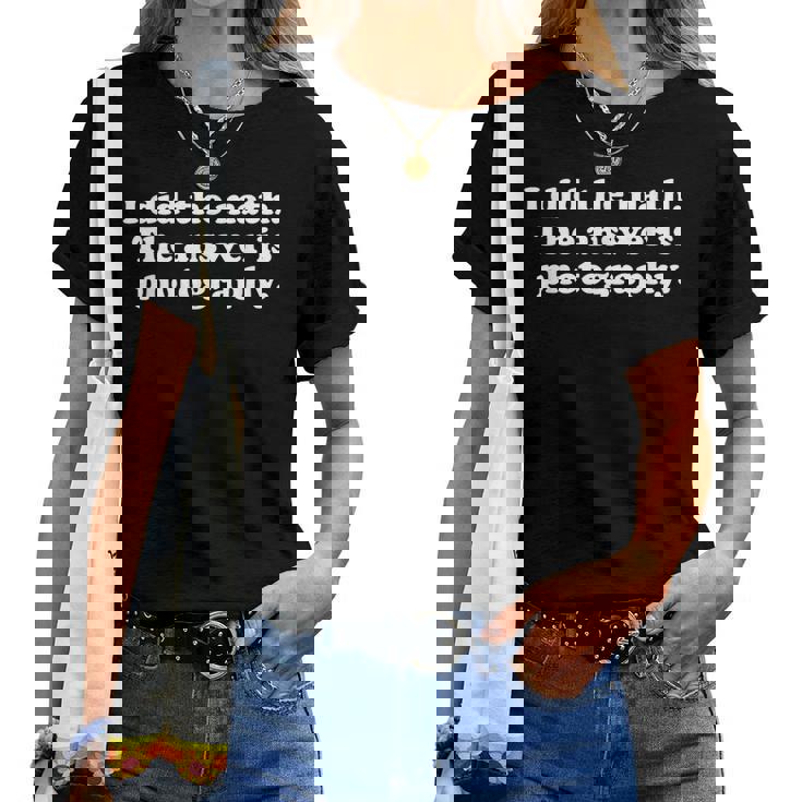 面白い写真や写真家、女の子、男の子、男性、女性。 レディースTシャツ