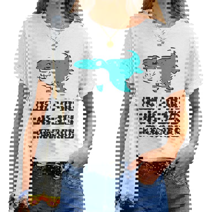 モササウルスが好きな女の子だけ レディースTシャツ