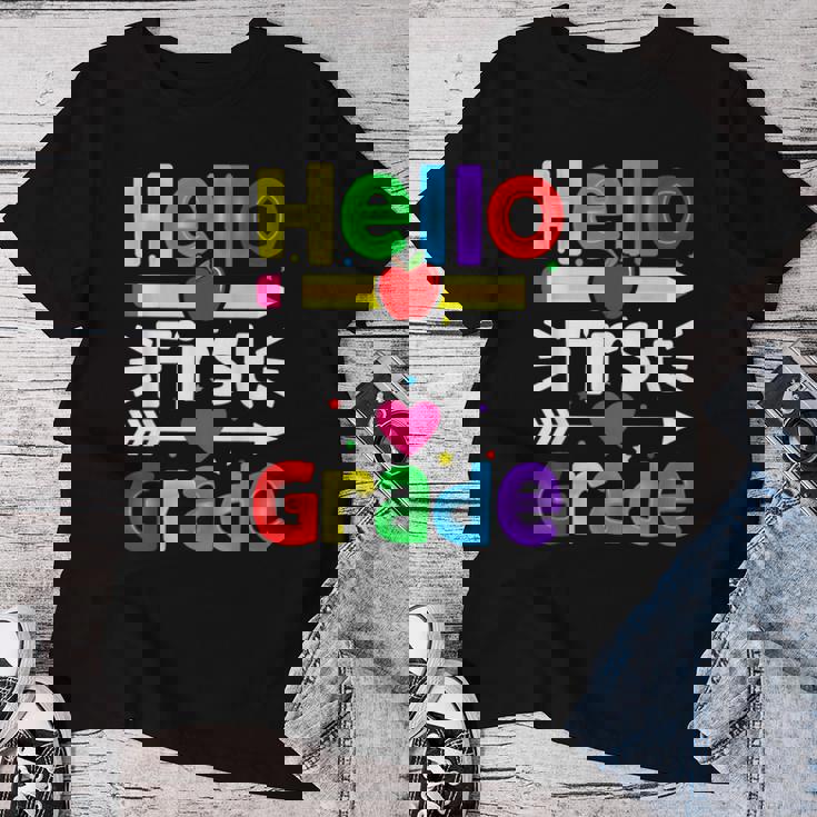Hello First Grade Back Tochool 1St Day Of 1St Grade レディースTシャツ 面白い贈り物