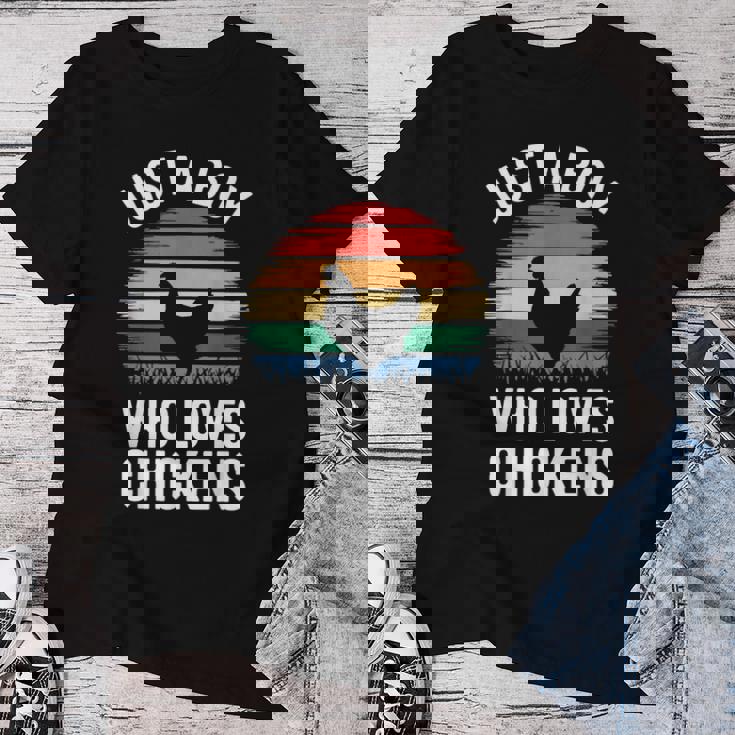 Just A Boy Who Loves Chickens シャツ キッズ 幼児 男の子 チキン レディースTシャツ 面白い贈り物