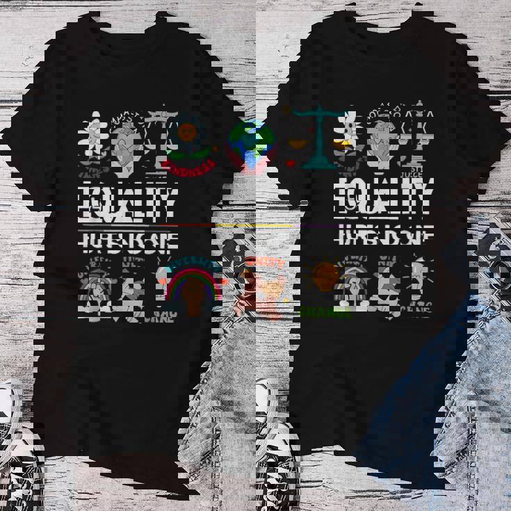 Lgbt 平等は誰もプライドを痛めない 人権 男性 女性 キッズ レディースTシャツ 面白い贈り物