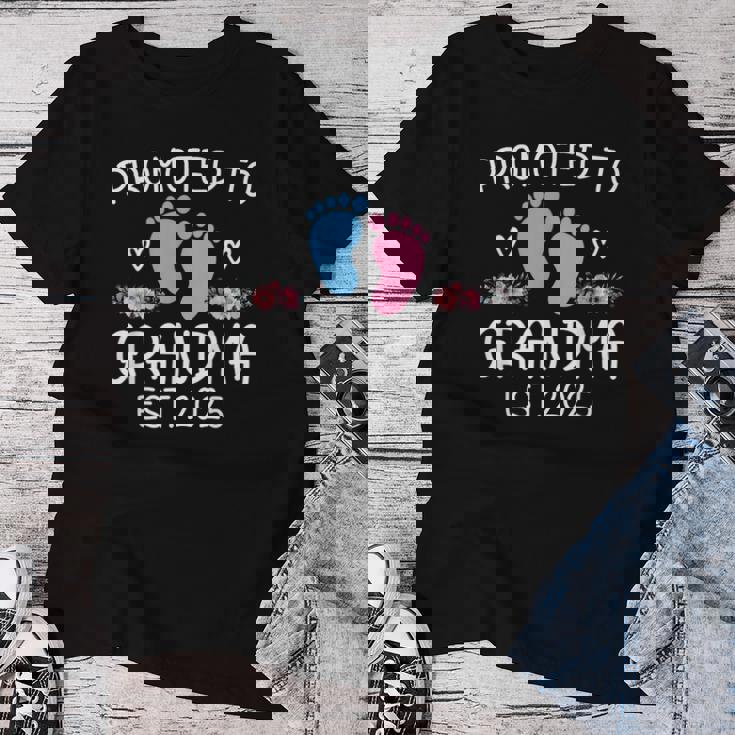 Promoted To Grandma 2025Oon To Be Grandma 母の日 2025 レディースTシャツ 面白い贈り物